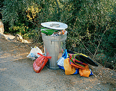 溢出,垃圾,垃圾箱,砾石,道路,叶子,背景,希腊