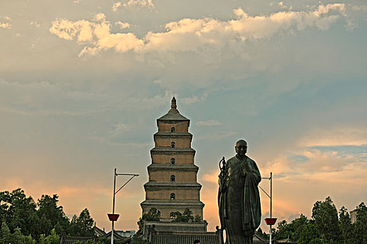 西安大雁塔玄奘雕像