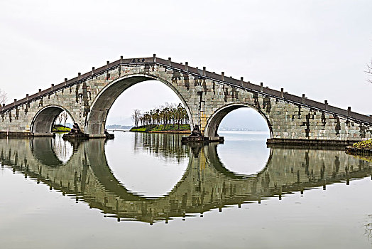 石拱桥三孔桥