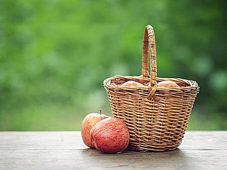 苹果,柳条篮,桌上,乡村,旧式,风格,照相