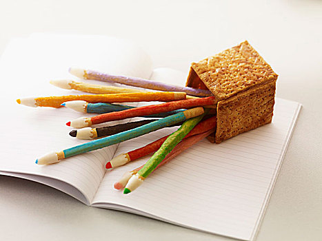 可食,彩色铅笔,铅笔,固定器具,躺着,课本
