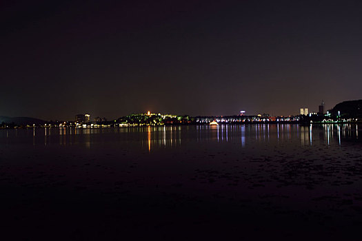 玄武湖夜景