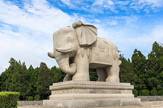 中国山西省运城市舜帝陵石雕大象
