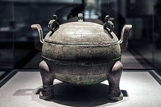 战国蟠螭纹铜鼎,河南省洛阳博物馆馆藏文物