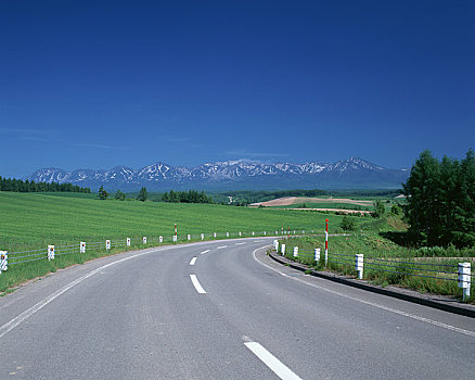 山,道路