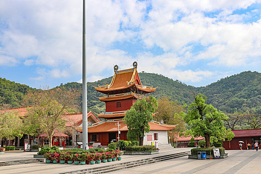 深圳凤凰山凤岩古庙