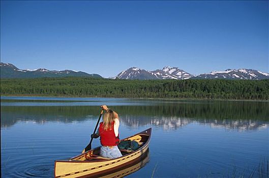 女人,独木舟,水獭,湖,阿拉斯加