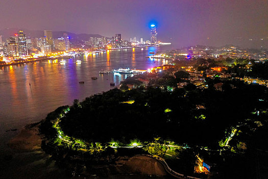 航拍福建厦门鼓浪屿风景名胜区夜景