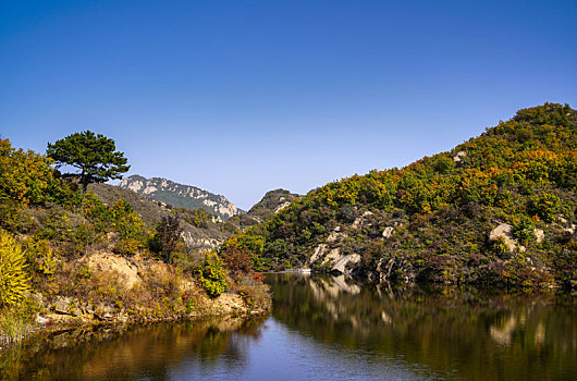 秋天的山区