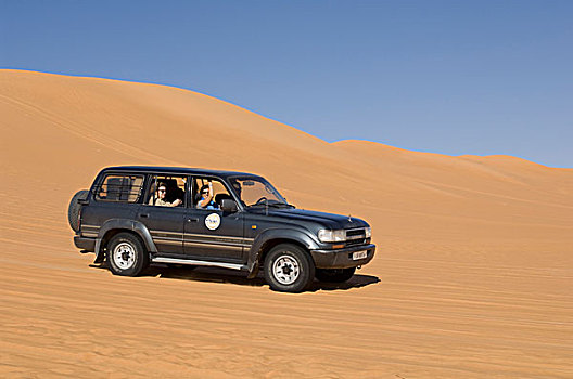 运动型多功能车,撒哈拉沙漠,费赞,利比亚