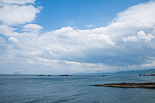 台湾新北市万里区,野柳地质公园,大屯山余脉伸出海中的岬角