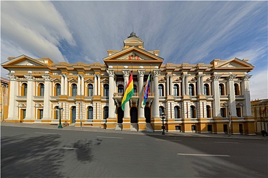 玻利维亚人,政府建筑