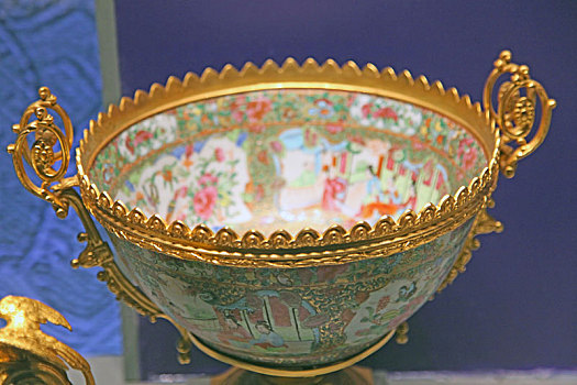海南琼海,织金彩瓷,广彩碗,欧洲铜饰