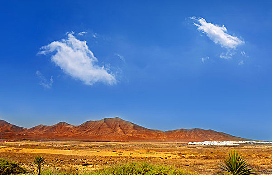 山,兰索罗特岛