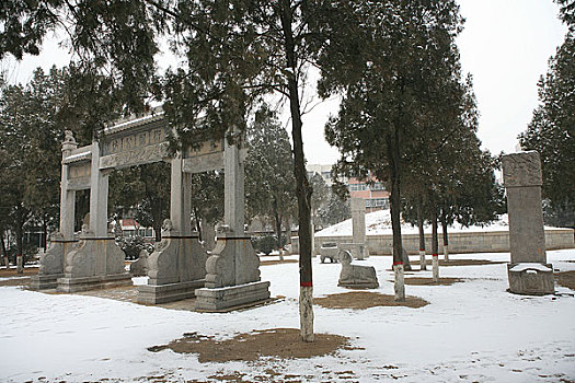 河南濮阳子路墓,即今子路墓祠