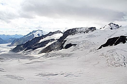 瑞士著名山峰少女峰雪景