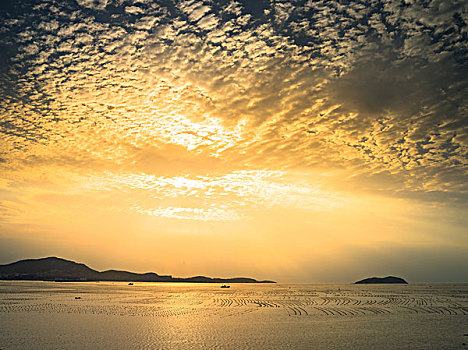 山东威海海平面夕阳