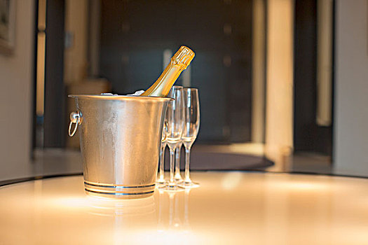香槟,银,桶,靠近,香槟酒杯