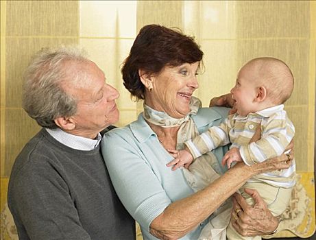老人,祖父母,婴儿,孙子,1-3个月,微笑