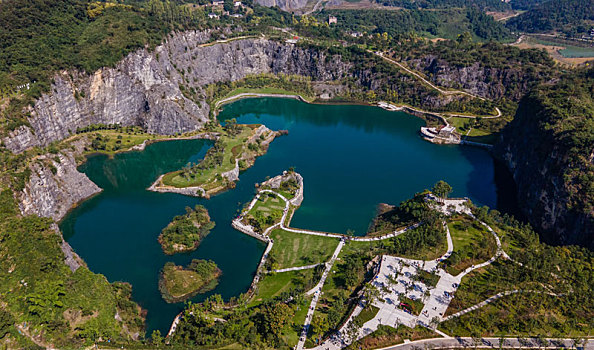 深秋的重庆渝北矿山公园