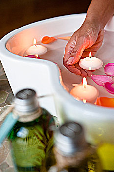 温泉浴,茶,玫瑰花瓣,按摩,油