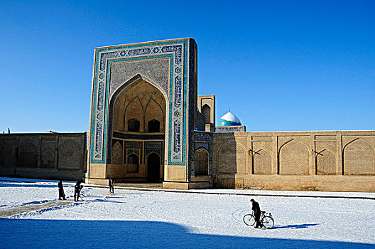 乌兹别克斯坦,布哈拉,清真寺,雪