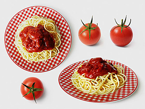 意大利面,牛肉番茄酱,西红柿,构图