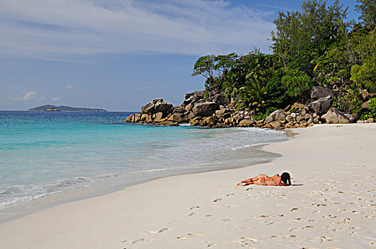 女人,躺着,海滩,花冈岩,石头,热带,植被,普拉兰岛,塞舌尔,非洲,印度洋