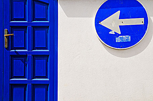 意大利,西西里,岛屿,街道,箭头,蓝色,门,白色背景,墙壁