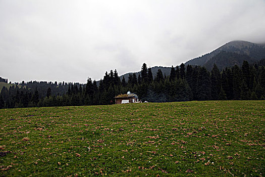 雨后天山风景如画