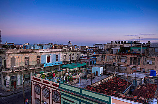 俯视,屋顶,建筑,黄昏,西恩富戈斯,古巴,西印度群岛,加勒比
