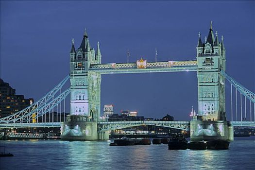 英格兰,伦敦,塔桥,夜晚,船