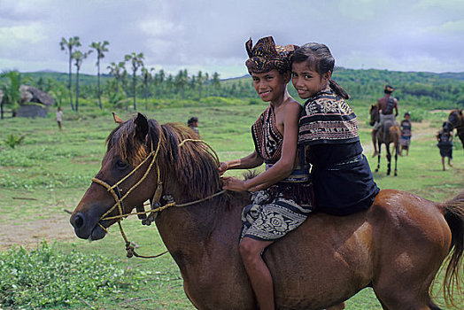 印度尼西亚,岛屿,少男,女孩,骑马,传统,服饰