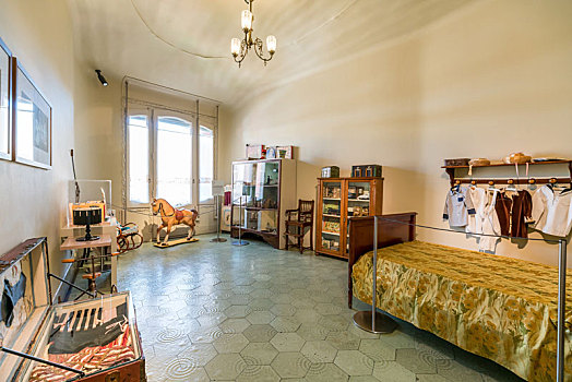 巴塞罗那著名景点米拉之家内部房间展示