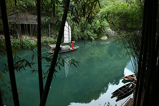 宜昌,三峡人家,长江,运输,航道,民俗,表演,风景,景点,旅游,高山,瀑布,河流,神秘,树木,植被,峡谷,壮观