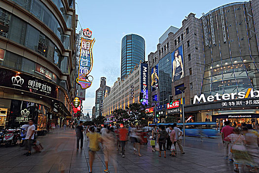 上海南京路步行街,夜景