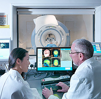 博士,科学家,磁共振成像,核磁共振成像,双胞胎,速度,扫描仪
