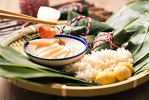 端午节传统美食板栗腊肉粽子