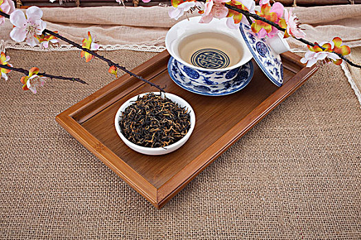 http://www.qunran.cn/html/26b799966.html