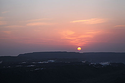 矿山日落