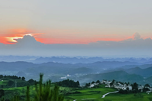 高原村庄