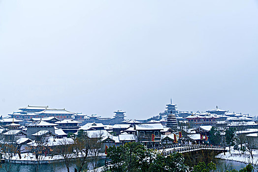 湖北襄阳影视城雪景