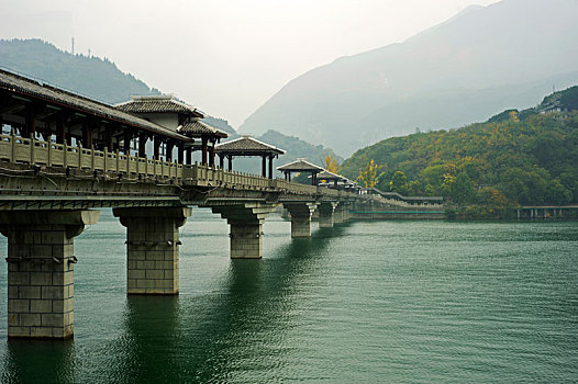 白帝城风雨廊桥