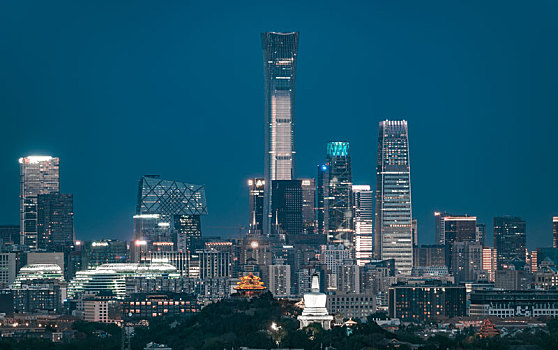 北京古建筑和现代化建筑夜景