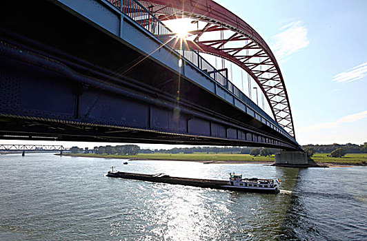 船,莱茵河,上游,铁路桥,北莱茵-威斯特伐利亚,德国,欧洲