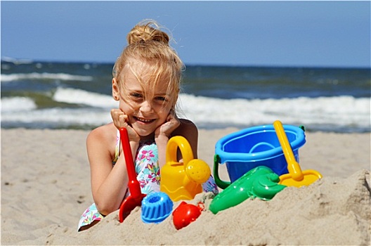 小女孩,玩,沙滩