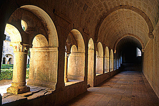 法国,普罗旺斯,教堂,回廊,12世纪