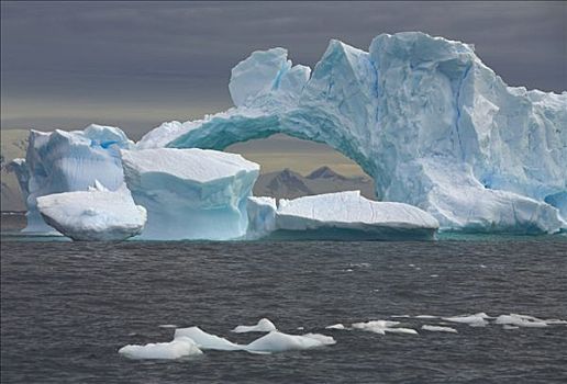 巨大,冰山,拱形,冰,融化,动作,南极