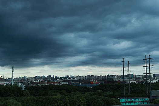 暴风雨来临