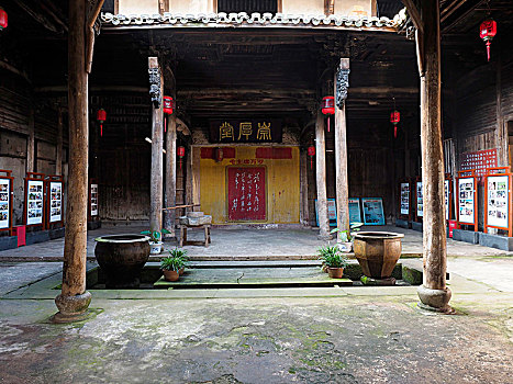 浙江兰溪寺平村古祠堂